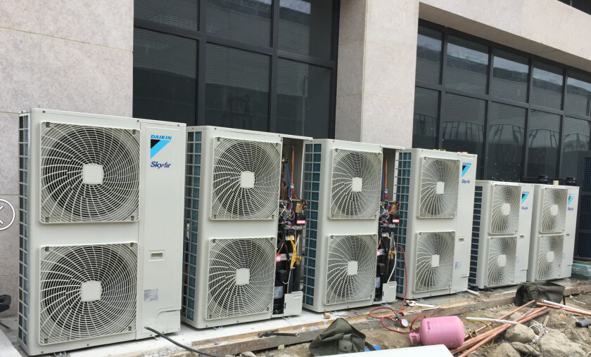 长江汽车厂采用大金高性能机房空调